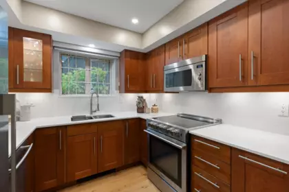 Kitchen Island Photo of 109 1111 Haro Street, Vancouver, BC