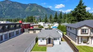 325 Hudson Bay Street, Hope, BC