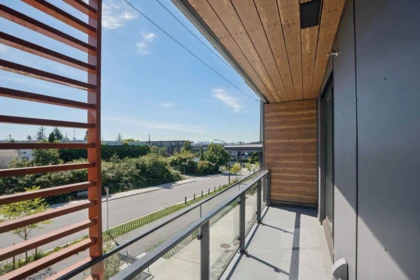 204 333 St. Davids Avenue, North Vancouver, BC, North Vancouver — Apartment/Condo for sale