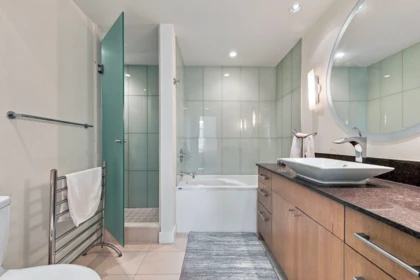 Powder Room Photo of 1004 1455 Howe Street, Vancouver, BC