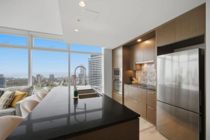 Kitchen Island Photo of 2810 13495 Central Avenue, Surrey, BC