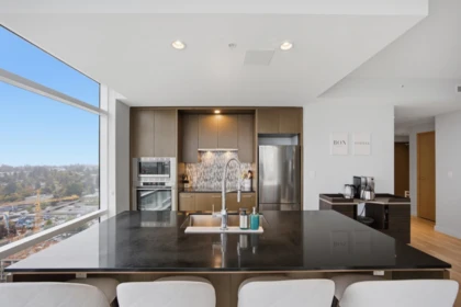 Kitchen Photo of 2810 13495 Central Avenue, Surrey, BC