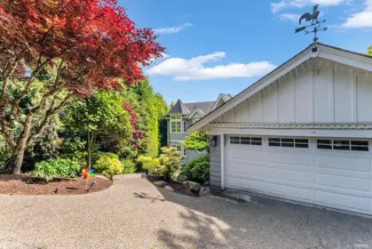 880 Younette Drive, West Vancouver, BC, West Vancouver — Single Family Residence for sale