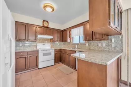 Kitchen Photo of 4195 Nanaimo Street, Vancouver, BC