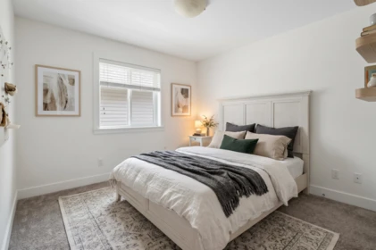 Office / Den Photo of 19562 72a Avenue, Surrey, BC