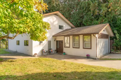 6170 Fairway Avenue, Sechelt, BC, Sechelt — Single Family Residence for sale