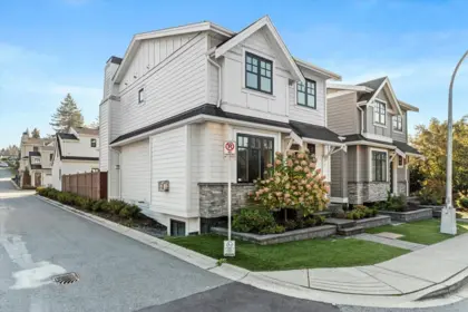34110 Larch Street, Abbotsford, BC, Abbotsford — Single Family Residence for sale