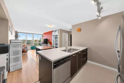 1209 9981 Whalley Boulevard, Surrey, BC, Surrey — Apartment/Condo for sale