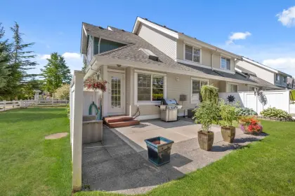 93 16995 64 Avenue, Surrey, BC, Surrey — Townhouse for sale