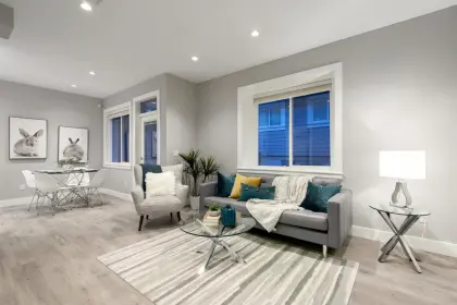 5082 Norfolk Street, Burnaby, BC, Burnaby — Half Duplex for sale