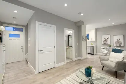 5082 Norfolk Street, Burnaby, BC, Burnaby — Half Duplex for sale