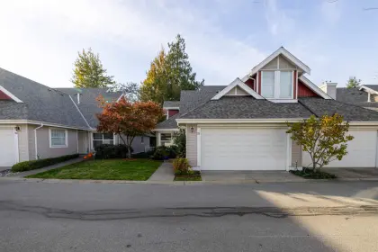 25 16995 64 Avenue, Surrey, BC, Surrey — Townhouse for sale