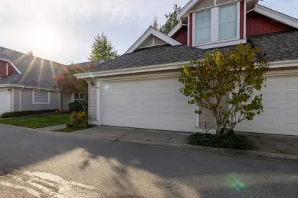 25 16995 64 Avenue, Surrey, BC, Surrey — Townhouse for sale