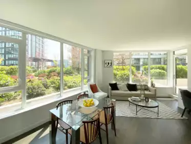 1006 3280 Corvette Way, Richmond, BC, Richmond — Apartment/Condo for sale