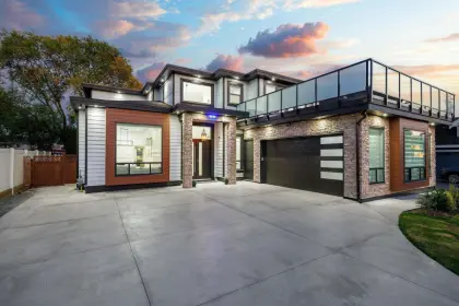 6098 175a Street, Surrey, BC, Surrey — Single Family Residence for sale