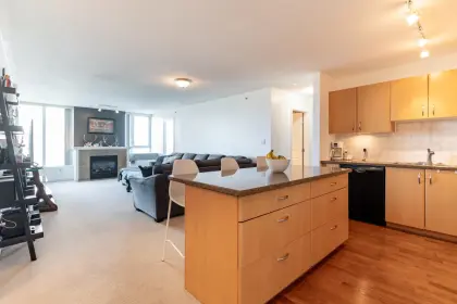 902 720 Hamilton Street, New Westminster, BC, New westminster — Apartment/Condo for sale
