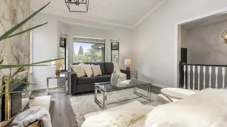 16202 Southglen Place, Surrey, BC, Surrey — Single Family Residence for sale