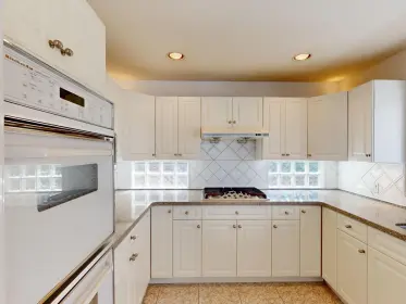 2710 E 49th Avenue, Vancouver, BC, Vancouver — Single Family Residence for sale