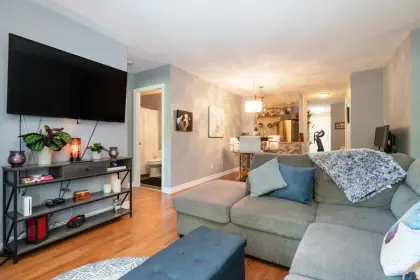 302 33839 Marshall Road, Abbotsford, BC, Abbotsford — Apartment/Condo for sale