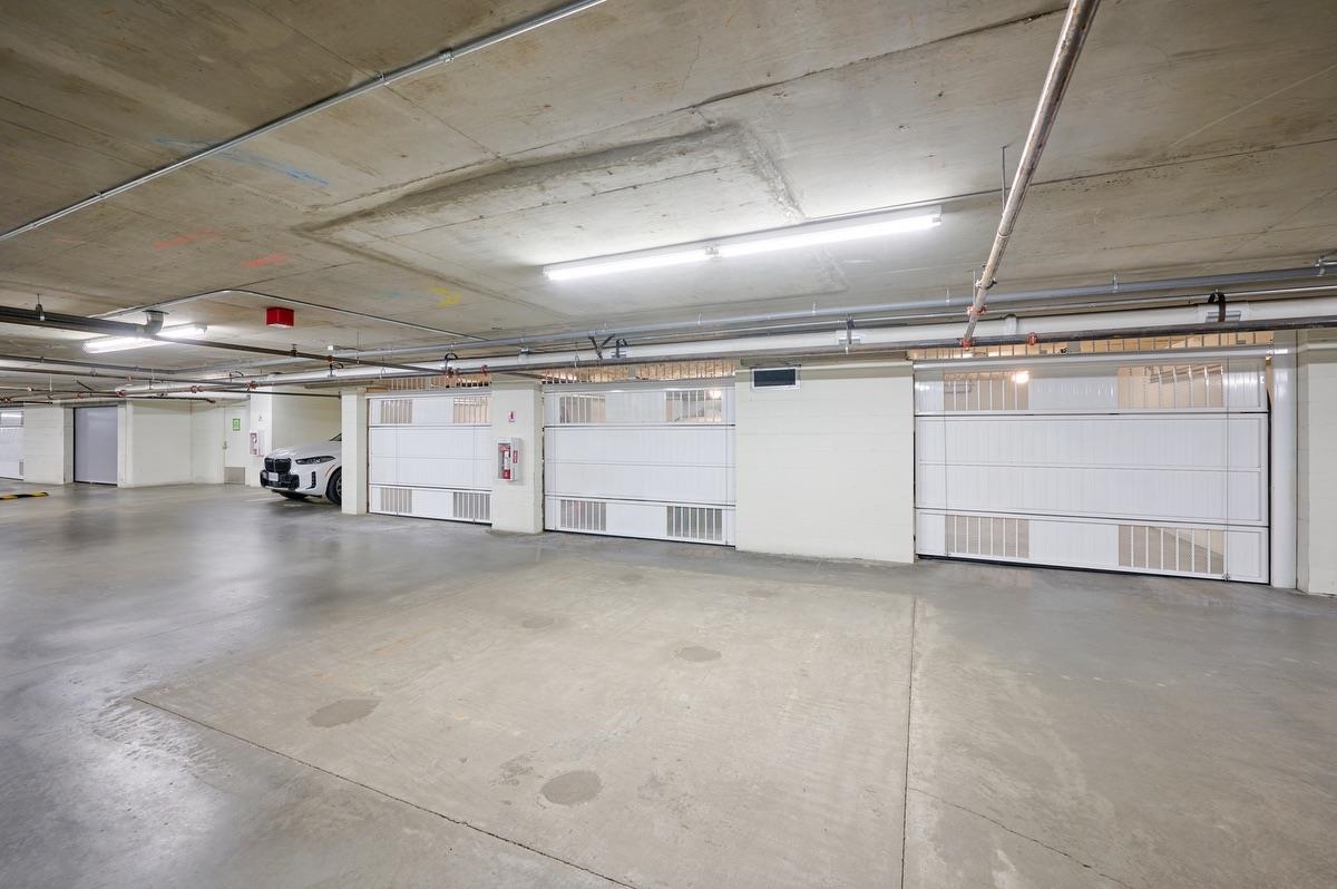 Swimming Pool Photo of 103 5151 Brighouse Way, Richmond, BC