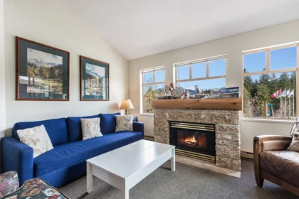 303 4338 Main Street, Whistler, BC, Whistler — Apartment/Condo for sale