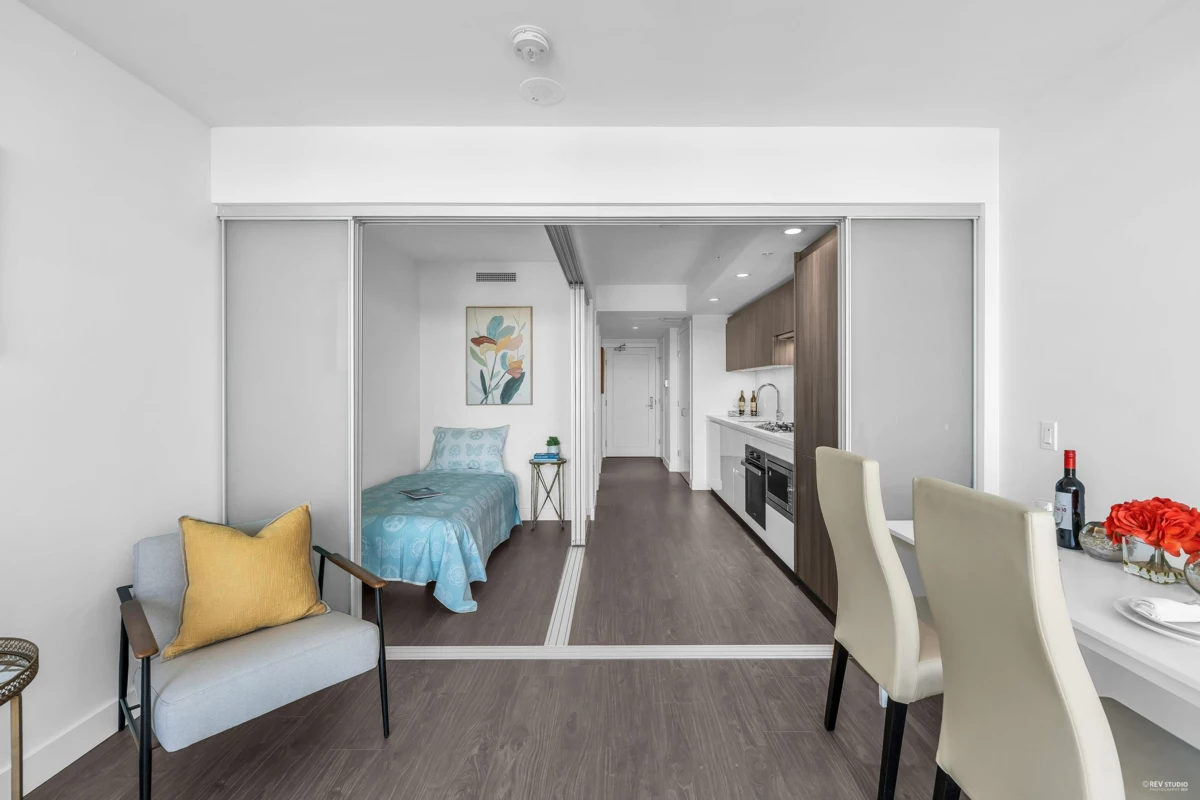 Kitchen Island Photo of 522 6328 No. 3 Road, Richmond, BC