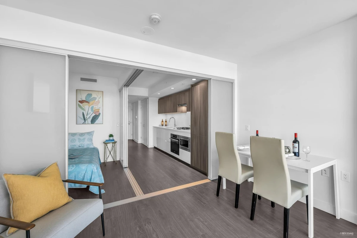 Kitchen Photo of 522 6328 No. 3 Road, Richmond, BC