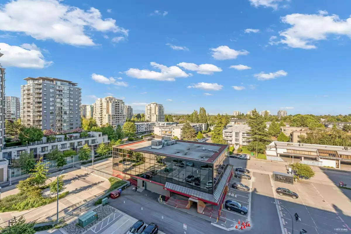 Powder Room Photo of 522 6328 No. 3 Road, Richmond, BC