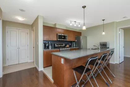2103 4333 Central Boulevard, Burnaby, BC, Burnaby — Apartment/Condo for sale