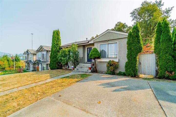 Dining Area Photo of 2720 Boundary Road, Burnaby, BC