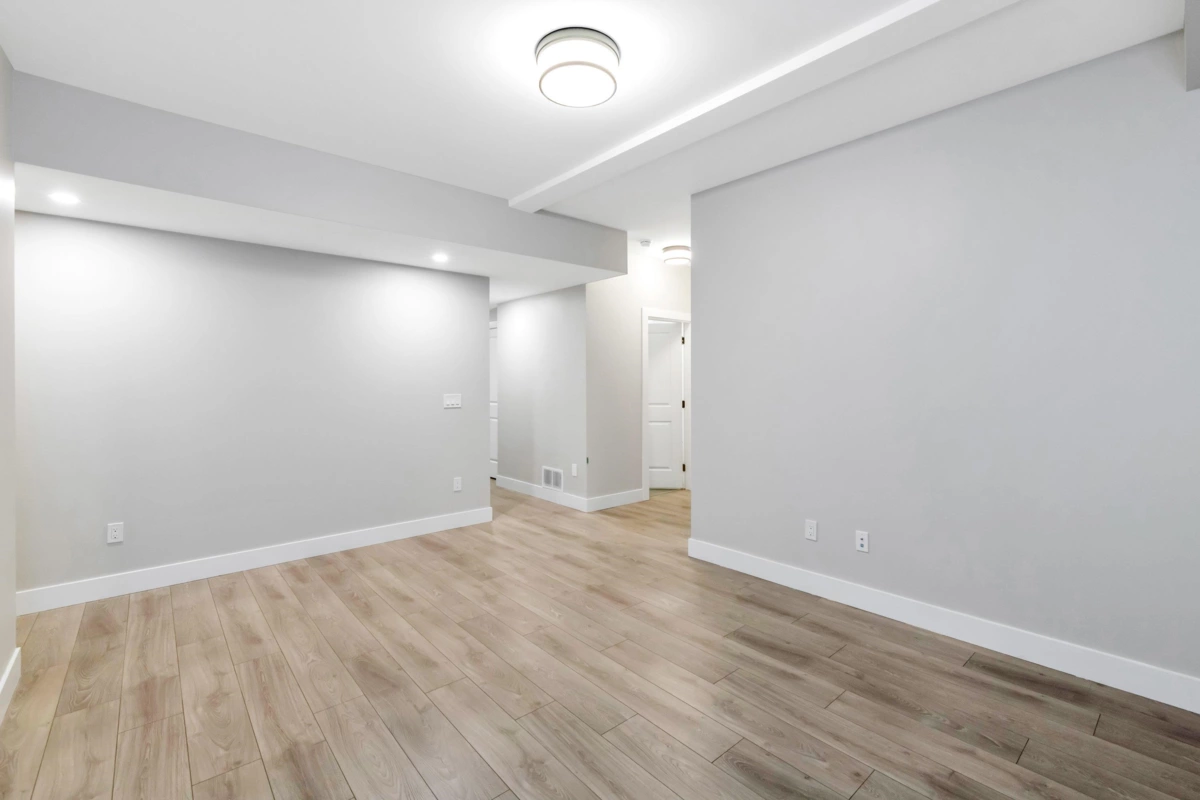 Staircase Photo of 33 4217 Old Clayburn Road, Abbotsford, BC