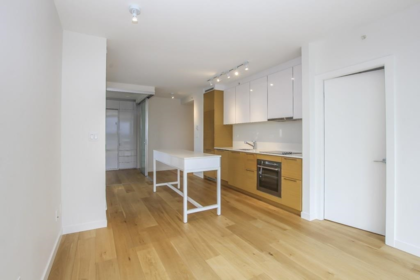 Kitchen Island Photo of 1612 13438 Central Avenue, Surrey, BC