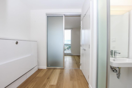 Primary Bathroom Photo of 1612 13438 Central Avenue, Surrey, BC