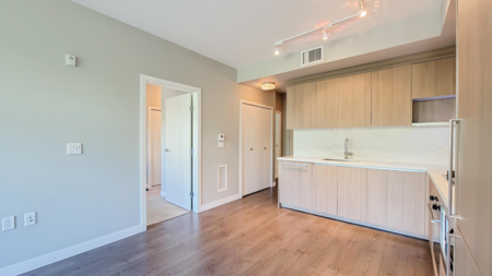 Walk-In Closet Photo of 9388 Tomicki Ave & Odlin Road, Richmond, BC