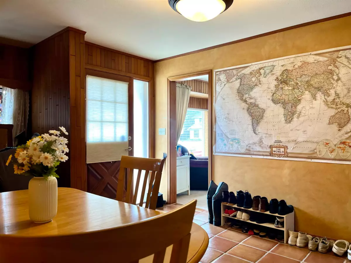 Dining Area Photo of 6801 Henry Street, Chilliwack, BC