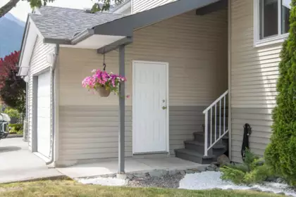 84 39920 Government Road, Squamish, BC, Squamish — Townhouse for sale