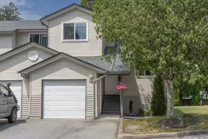 84 39920 Government Road, Squamish, BC, Squamish — Townhouse for sale