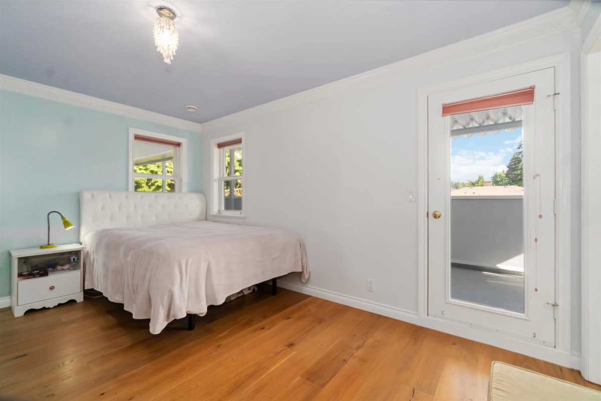 Entry Foyer Photo of 7483 Government Road, Burnaby, BC