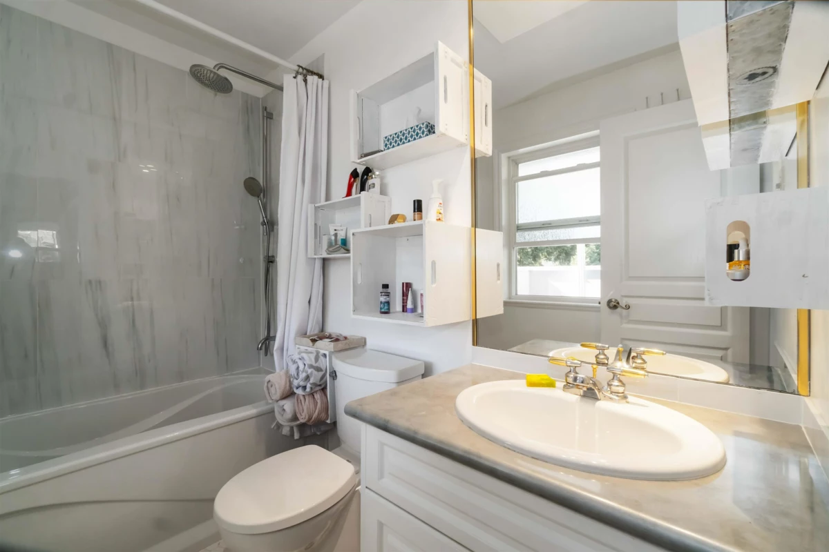 Hallway Photo of 7483 Government Road, Burnaby, BC