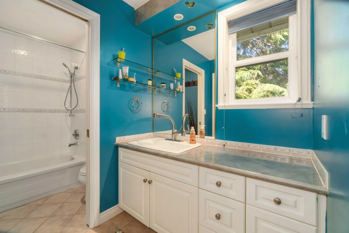 Laundry Room Photo of 7483 Government Road, Burnaby, BC