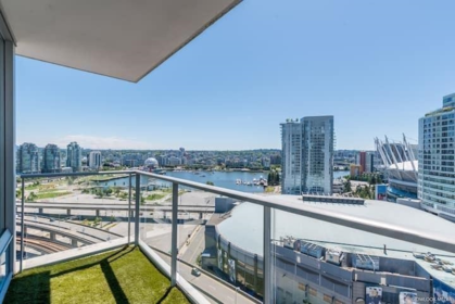 2705 689 Abbott Street, Vancouver, BC