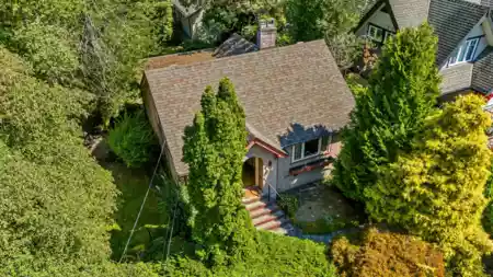 1869 Duchess Avenue, West Vancouver, BC, West Vancouver — Single Family Residence for sale