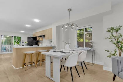 Kitchen Island Photo of 44 15871 85 Avenue, Surrey, BC