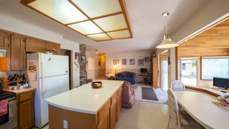 Breakfast Nook Photo of 14076 19a Avenue, Surrey, BC