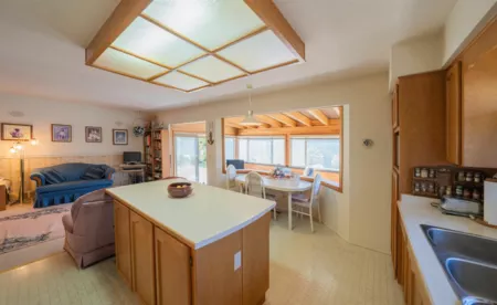 Kitchen Island Photo of 14076 19a Avenue, Surrey, BC