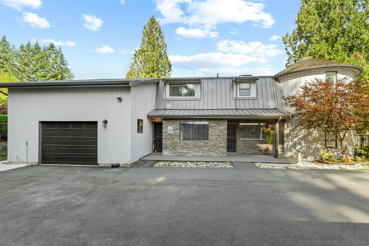 Family Room Photo of 9233 Hayward Street, Mission, BC