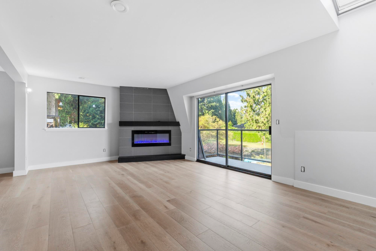 Garage Interior Photo of 9233 Hayward Street, Mission, BC