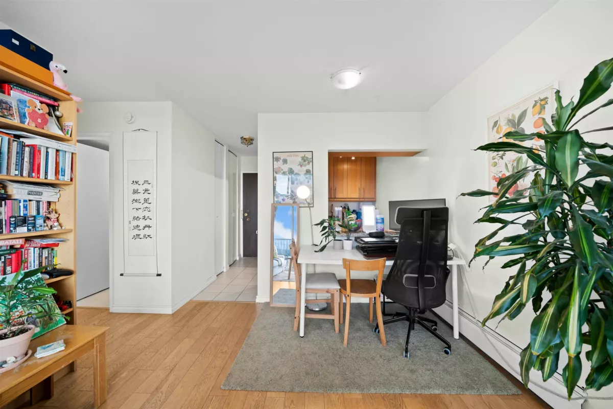 Breakfast Nook Photo of 1803 1251 Cardero Street, Vancouver, BC