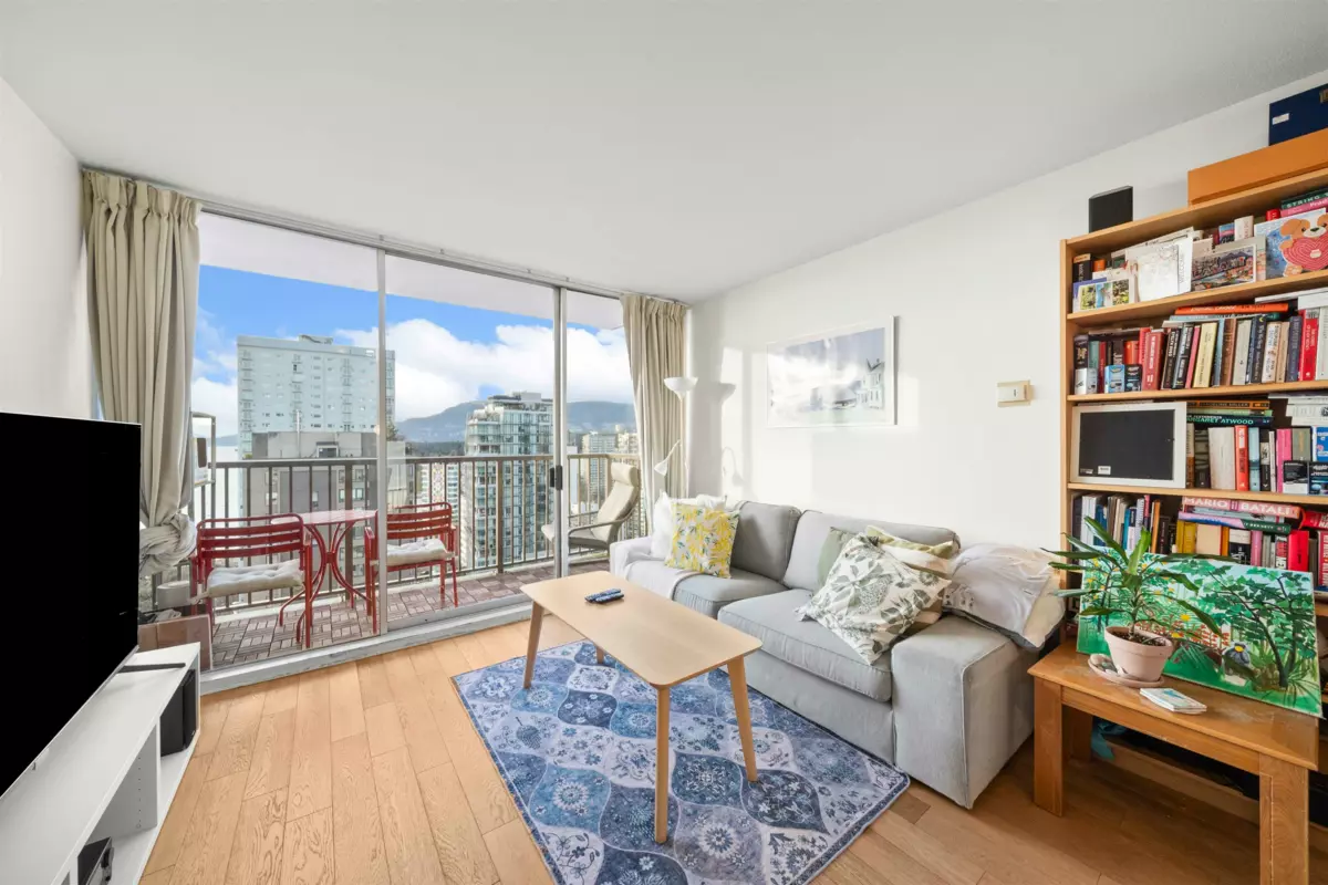 Kitchen Photo of 1803 1251 Cardero Street, Vancouver, BC