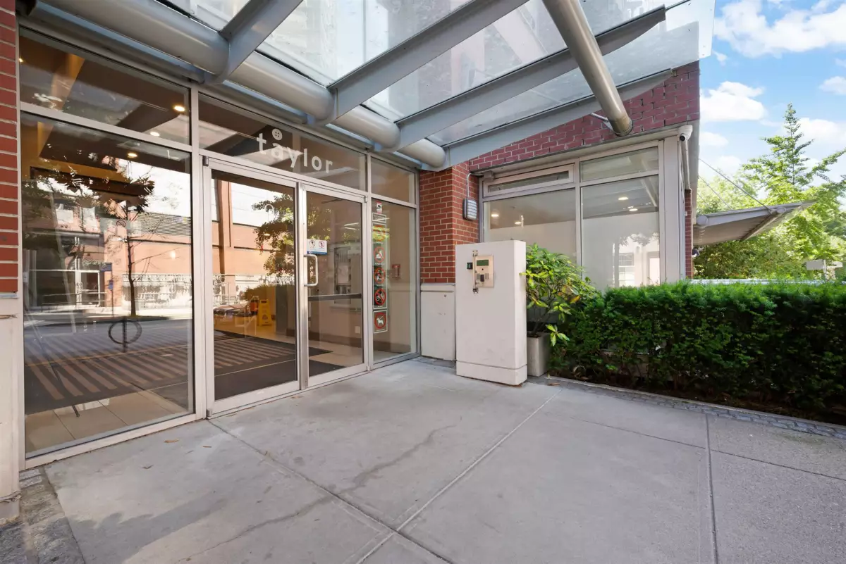 Guest Bathroom Photo of 802 550 Taylor Street, Vancouver, BC